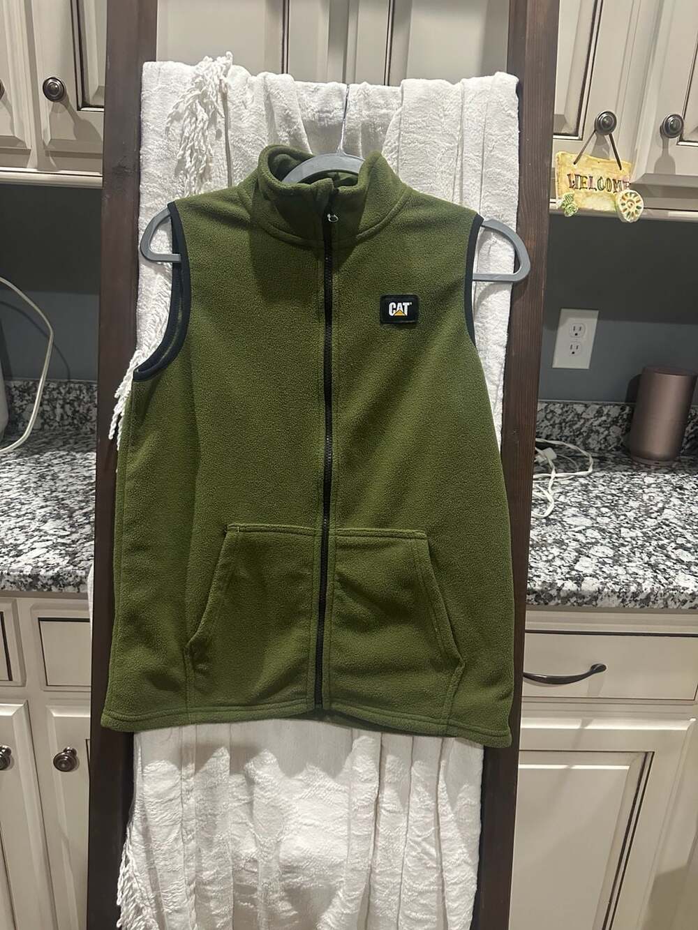 Caterpillar CAT Boys Youth Green Full Zip Fleece Vest Size 14/16